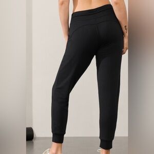 Athleta Balance Midrise Joggers size Small
